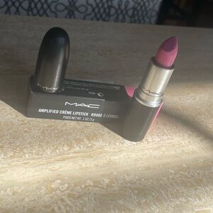 MAC CREME LIPSTICK SAINT GERMAIN